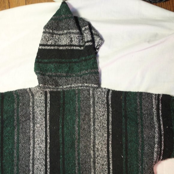 green white and black poncho hoodie - Picture 4 of 8